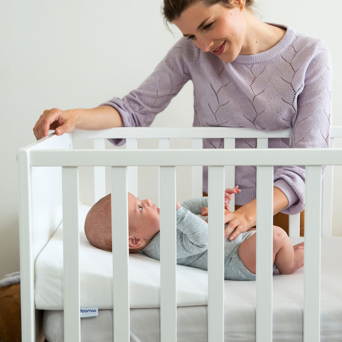 Rest Easy Large – Plan incliné 10° pour le lit de bébé